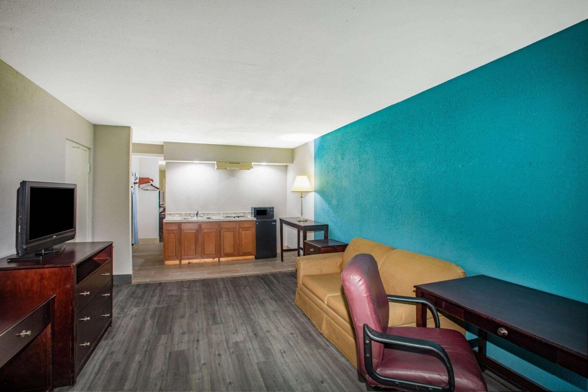 Days Inn By Wyndham Mobile I-65 Ngoại thất bức ảnh